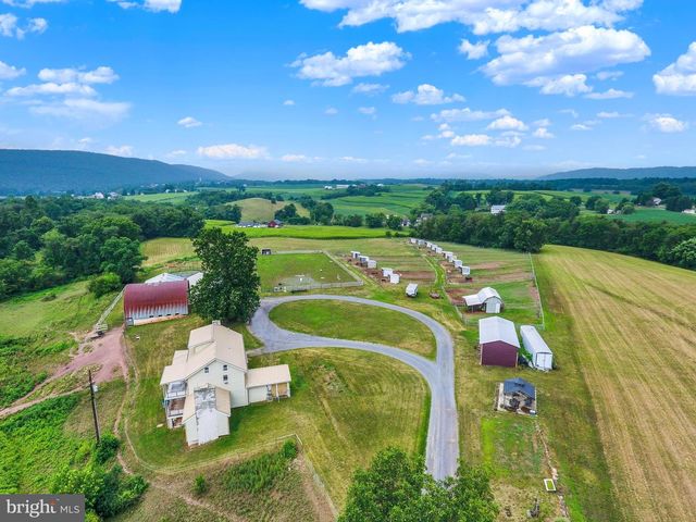 267 HOBBY HORSE LN, Millersburg, PA 17061