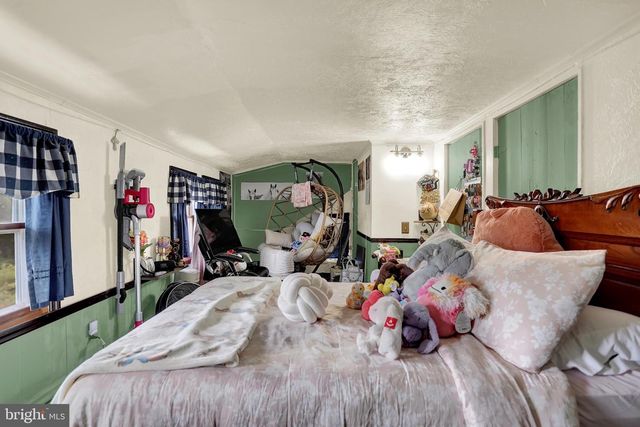 267 HOBBY HORSE LN, Millersburg, PA 17061