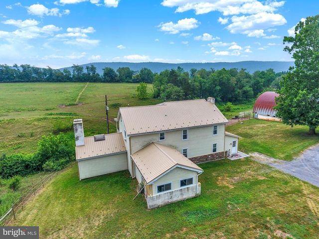 267 HOBBY HORSE LN, Millersburg, PA 17061