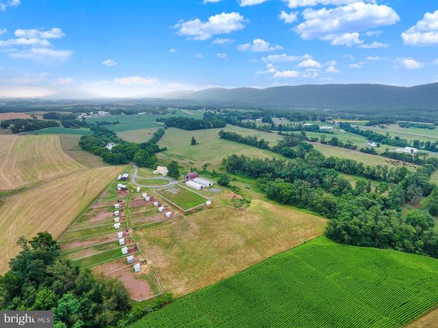 267 HOBBY HORSE LN, Millersburg, PA 17061