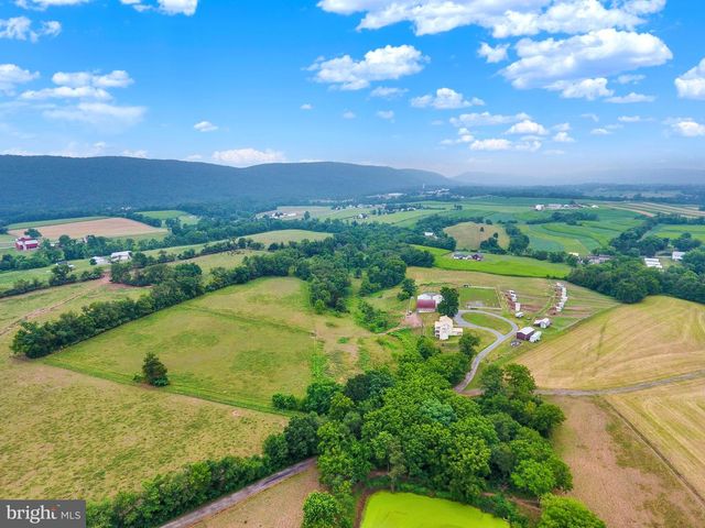 267 HOBBY HORSE LN, Millersburg, PA 17061
