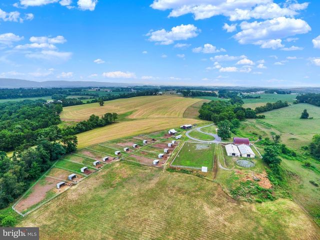 267 HOBBY HORSE LN, Millersburg, PA 17061