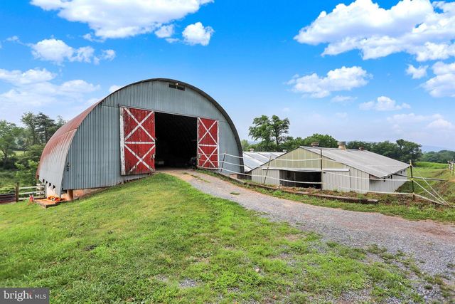 267 HOBBY HORSE LN, Millersburg, PA 17061