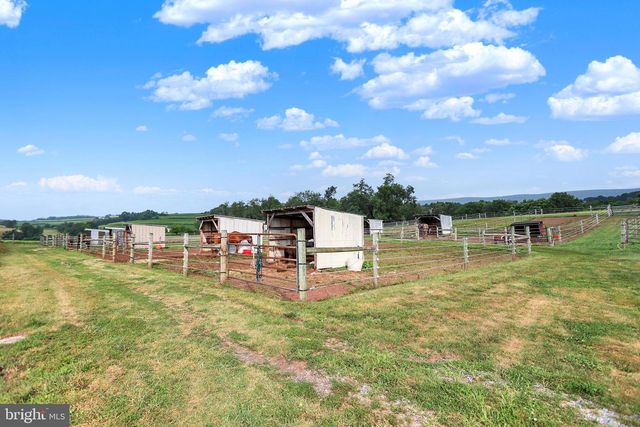 267 HOBBY HORSE LN, Millersburg, PA 17061