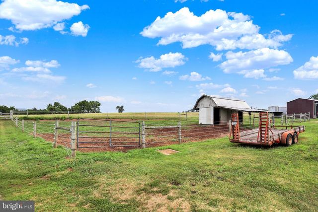 267 HOBBY HORSE LN, Millersburg, PA 17061