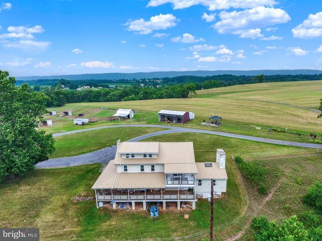267 HOBBY HORSE LN, Millersburg, PA 17061