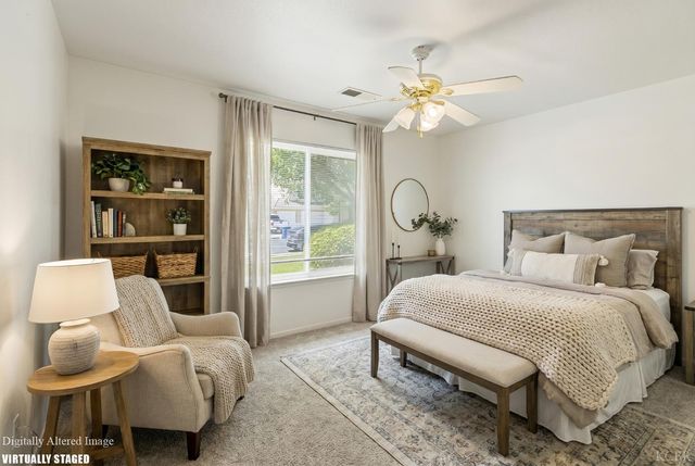 916 W Windsor Drive, Hanford, CA 93230