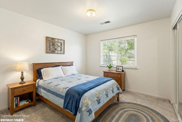 916 W Windsor Drive, Hanford, CA 93230