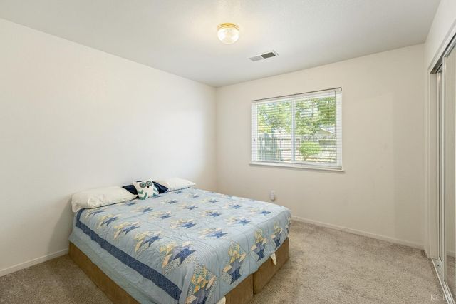 916 W Windsor Drive, Hanford, CA 93230