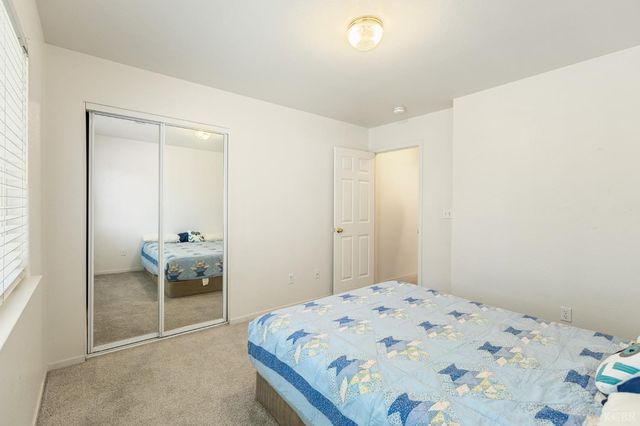 916 W Windsor Drive, Hanford, CA 93230