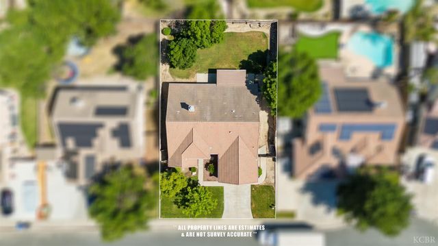 916 W Windsor Drive, Hanford, CA 93230