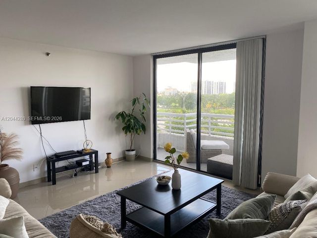 3300 NE 192nd Street 612, Aventura, FL 33180