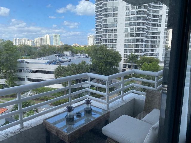 3300 NE 192nd Street 612, Aventura, FL 33180