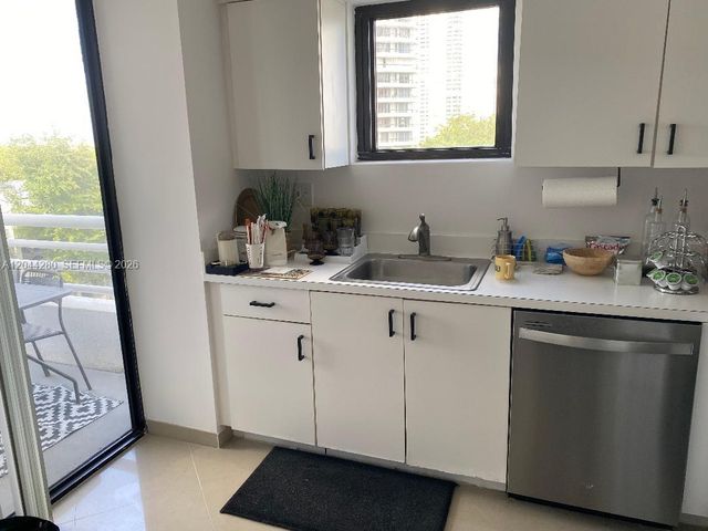 3300 NE 192nd Street 612, Aventura, FL 33180
