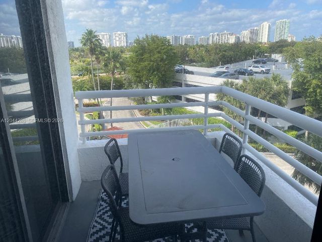 3300 NE 192nd Street 612, Aventura, FL 33180