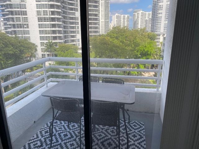 3300 NE 192nd Street 612, Aventura, FL 33180