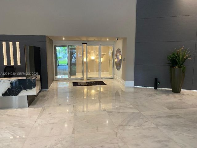 3300 NE 192nd Street 612, Aventura, FL 33180