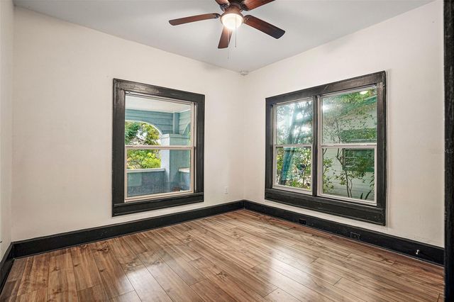 2111 BURLINGTON AVENUE N, St Petersburg, FL 33713