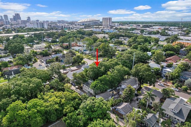 2111 BURLINGTON AVENUE N, St Petersburg, FL 33713
