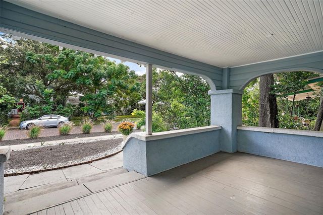 2111 BURLINGTON AVENUE N, St Petersburg, FL 33713