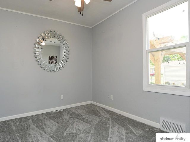 1225 E 10th Street, Fremont, NE 68025