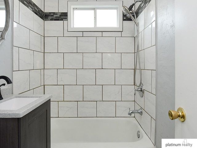 1225 E 10th Street, Fremont, NE 68025