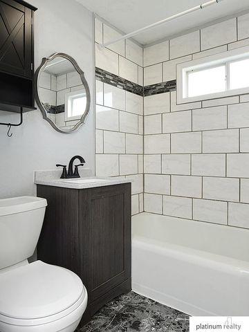 1225 E 10th Street, Fremont, NE 68025