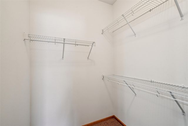 3922 Lakeview Drive SW, Cedar Rapids, IA 52404