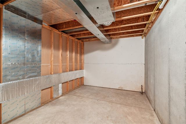 3922 Lakeview Drive SW, Cedar Rapids, IA 52404