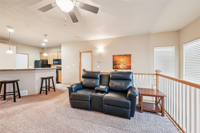 3922 Lakeview Drive SW, Cedar Rapids, IA 52404