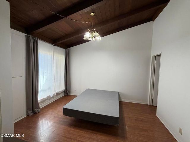 1300 Saratoga Avenue 211, Ventura, CA 93003