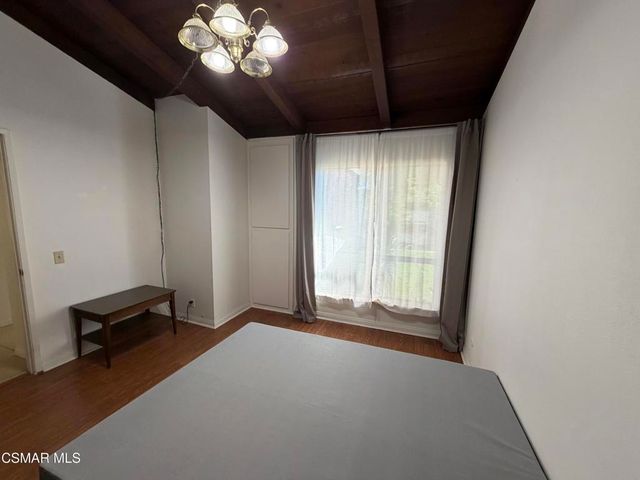 1300 Saratoga Avenue 211, Ventura, CA 93003