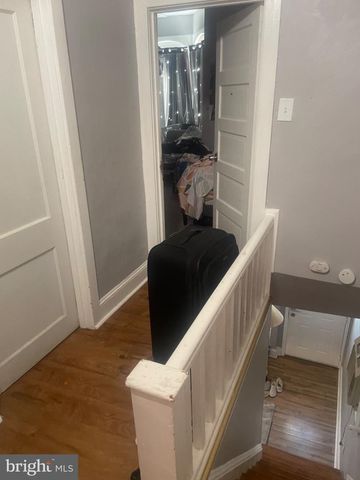 46 S MAPLE AVE, Lansdowne, PA 19050