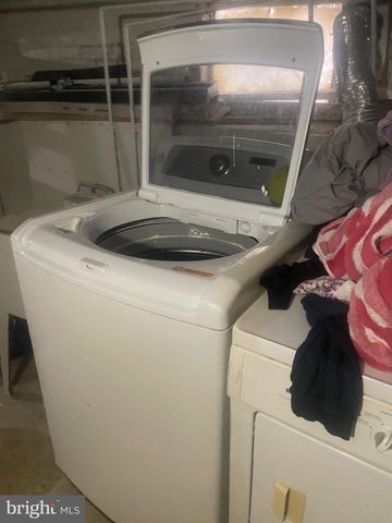 46 S MAPLE AVE, Lansdowne, PA 19050