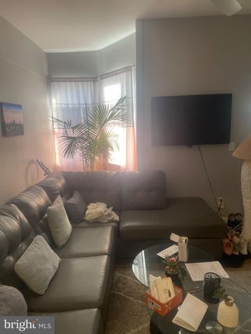 46 S MAPLE AVE, Lansdowne, PA 19050