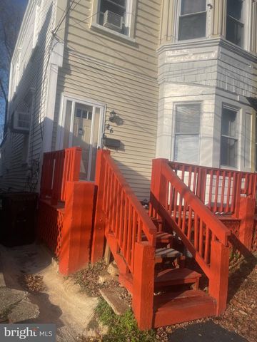 46 S MAPLE AVE, Lansdowne, PA 19050