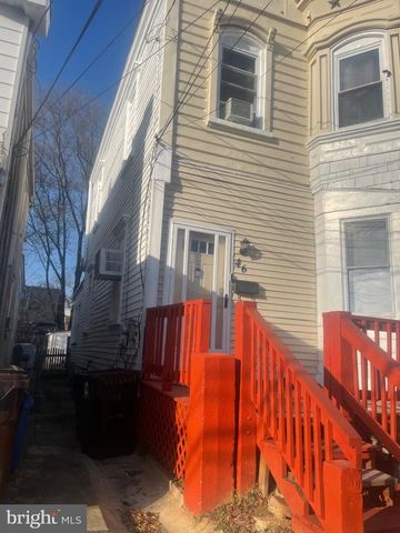 46 S MAPLE AVE, Lansdowne, PA 19050