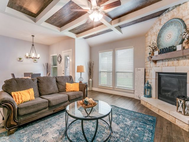 2921 Cerro Ranch Road, Aubrey, TX 76227