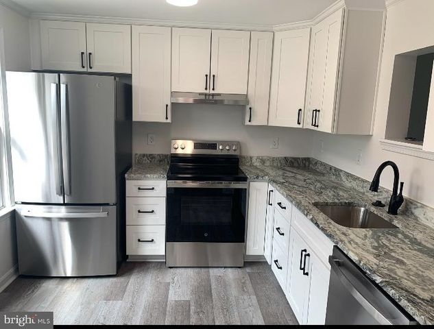 2005 WINTERGREEN PL, Baltimore, MD 21237