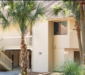 837 Club Cottage Road, Edisto Island, SC 29438