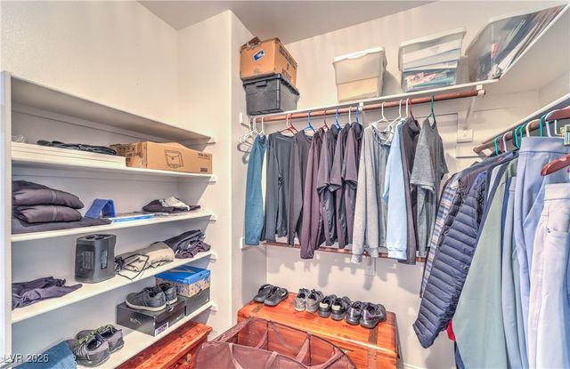 10729 CHILLINGHAM Drive, Las Vegas, NV 89183