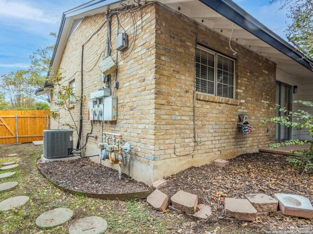 1002 MOUNT RIGA, San Antonio, TX 78213