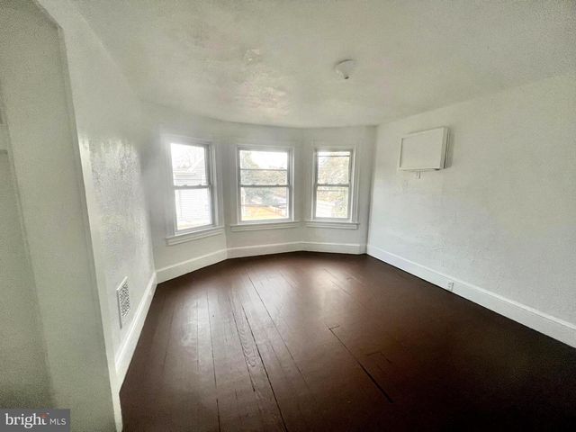 302 W MAIN ST, Millville, NJ 08332