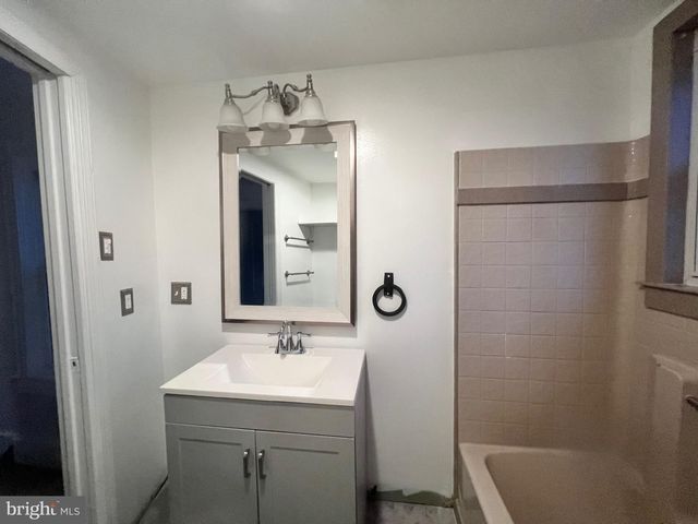 302 W MAIN ST, Millville, NJ 08332