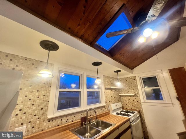 302 W MAIN ST, Millville, NJ 08332