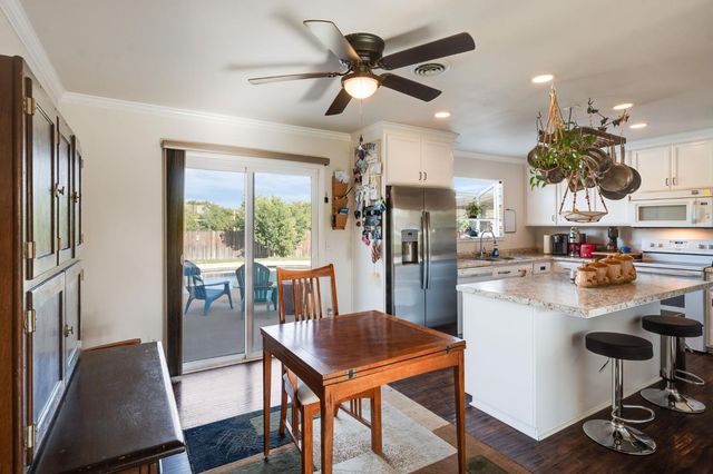 1154 Robert Dr, Yuba City, CA 95993