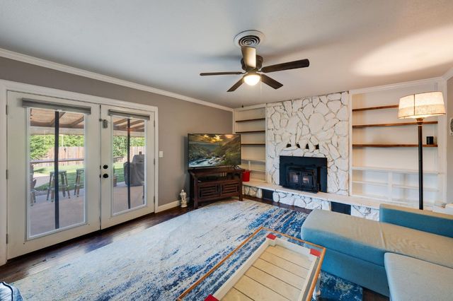 1154 Robert Dr, Yuba City, CA 95993