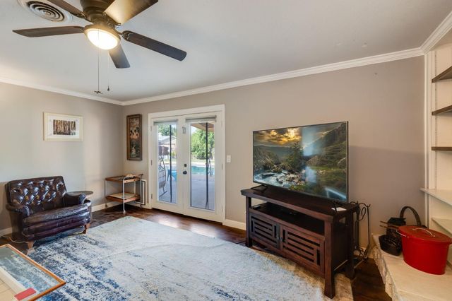 1154 Robert Dr, Yuba City, CA 95993