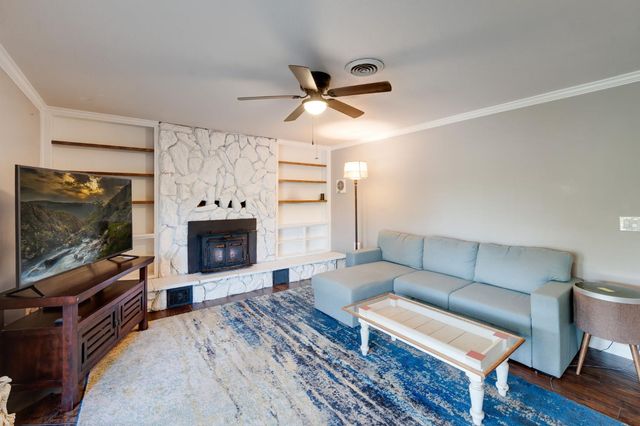 1154 Robert Dr, Yuba City, CA 95993