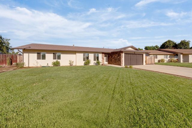 1154 Robert Dr, Yuba City, CA 95993